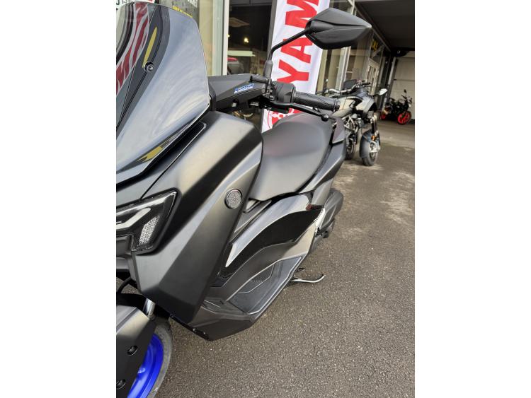 YAMAHA NMAX 125