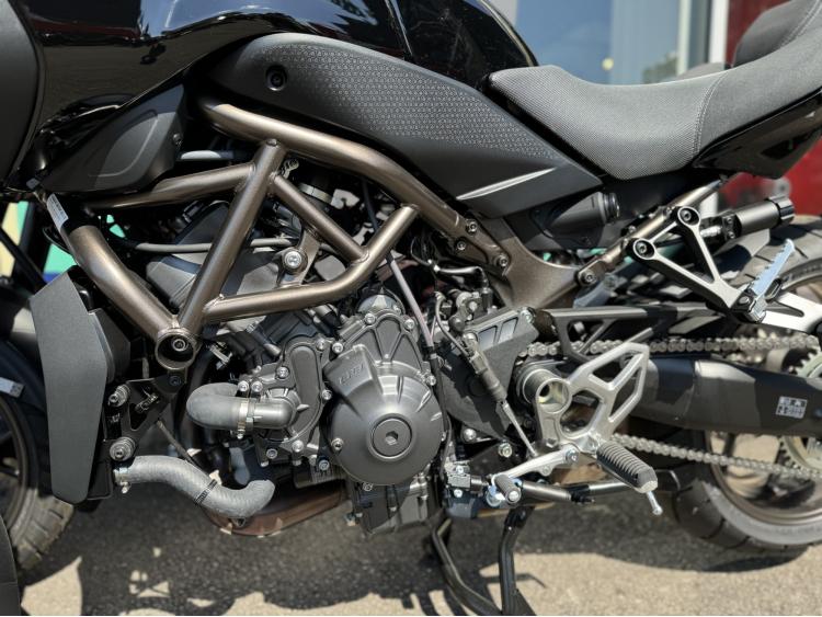 YAMAHA NIKEN 890 GT